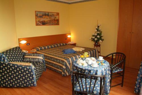 Hotel Le Mura E Residence Città di Castello Buitenkant foto